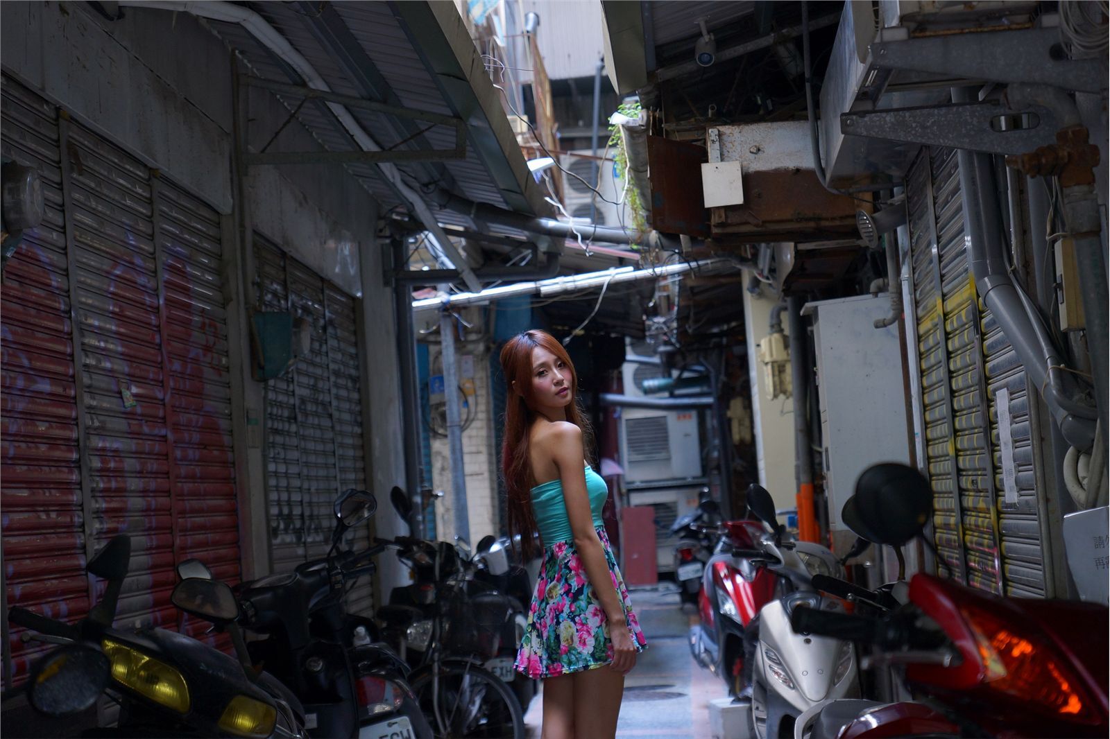 Beautyleg女神-小雪 Winnie-校园制服街拍写真合集 2